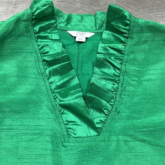 Beautiful Crown & Ivy Ruffle Neckline Blouse - Picture 8 of 8